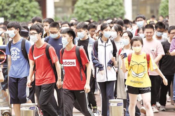 2021年湖北高考分数线解读，挑战与机遇并存的青春篇章