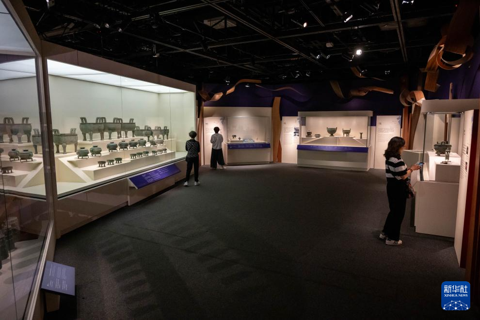 2043年，回望与展望—香港历史开奖记录57期的启示2024香港历史开奖记录57期曾女铁板神数
