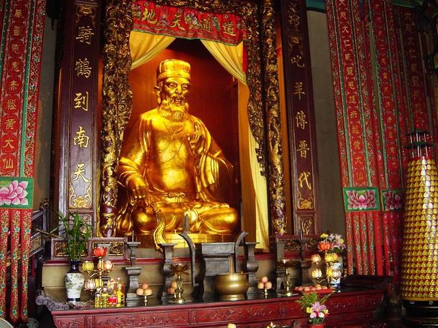 揭秘黄大仙精选三肖，传统信仰与现代娱乐的交织迷思？一场文化碰撞下的灰色地带探索之旅黄大仙三肖期准一