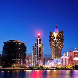 2035年，澳门传真—未来城市生活的缩影2025年新澳门开奖记录