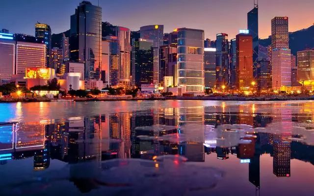 2046年香港正版资料免费大全，探索未来与现实的交汇2024年香港正版资料免费大全图片