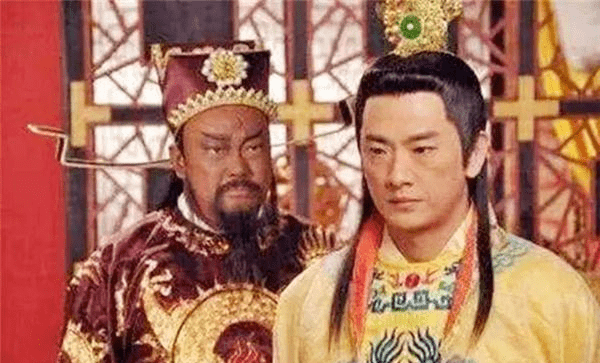 白小姐四肖必选与包青天智慧—解密期期的脑筋挑战白小姐四肖必选期期中脑筋a